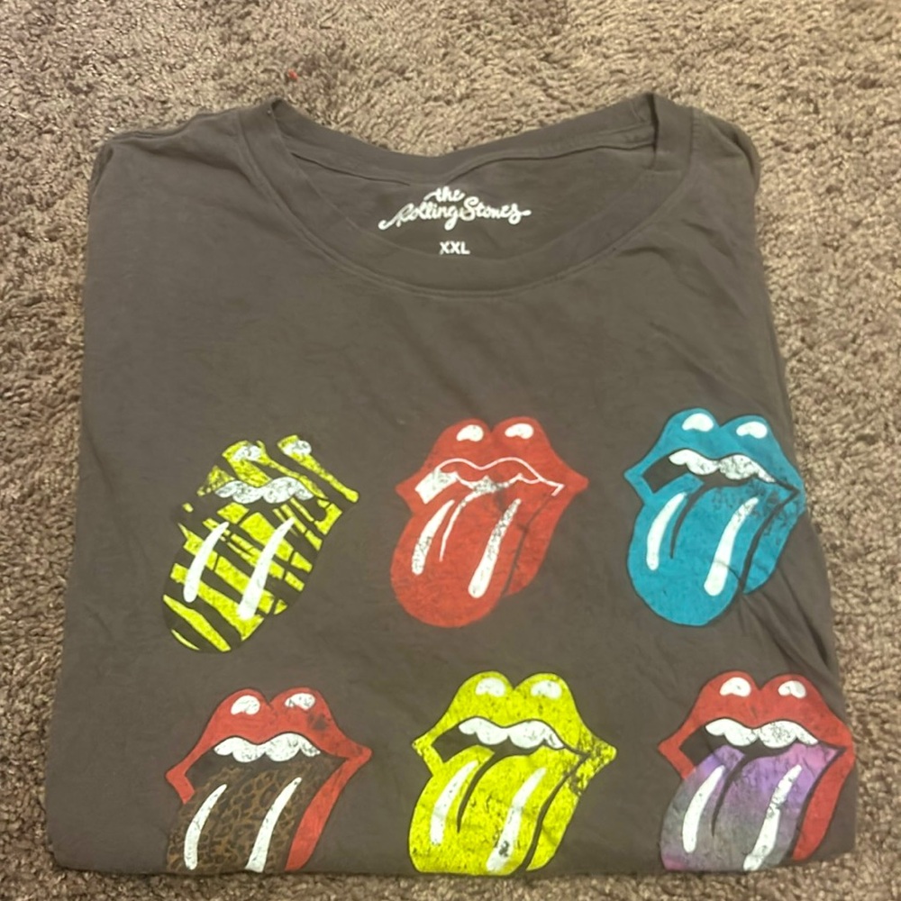 ✨Grey Rolling Stones Tee✨